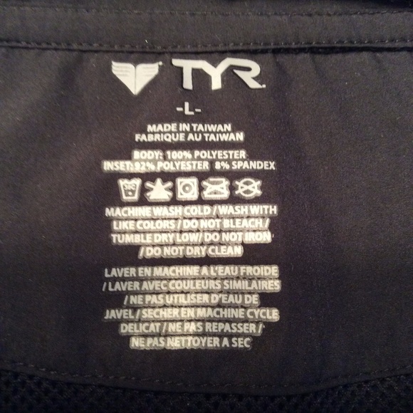 TYR sport/running coat - Picture 10 of 10